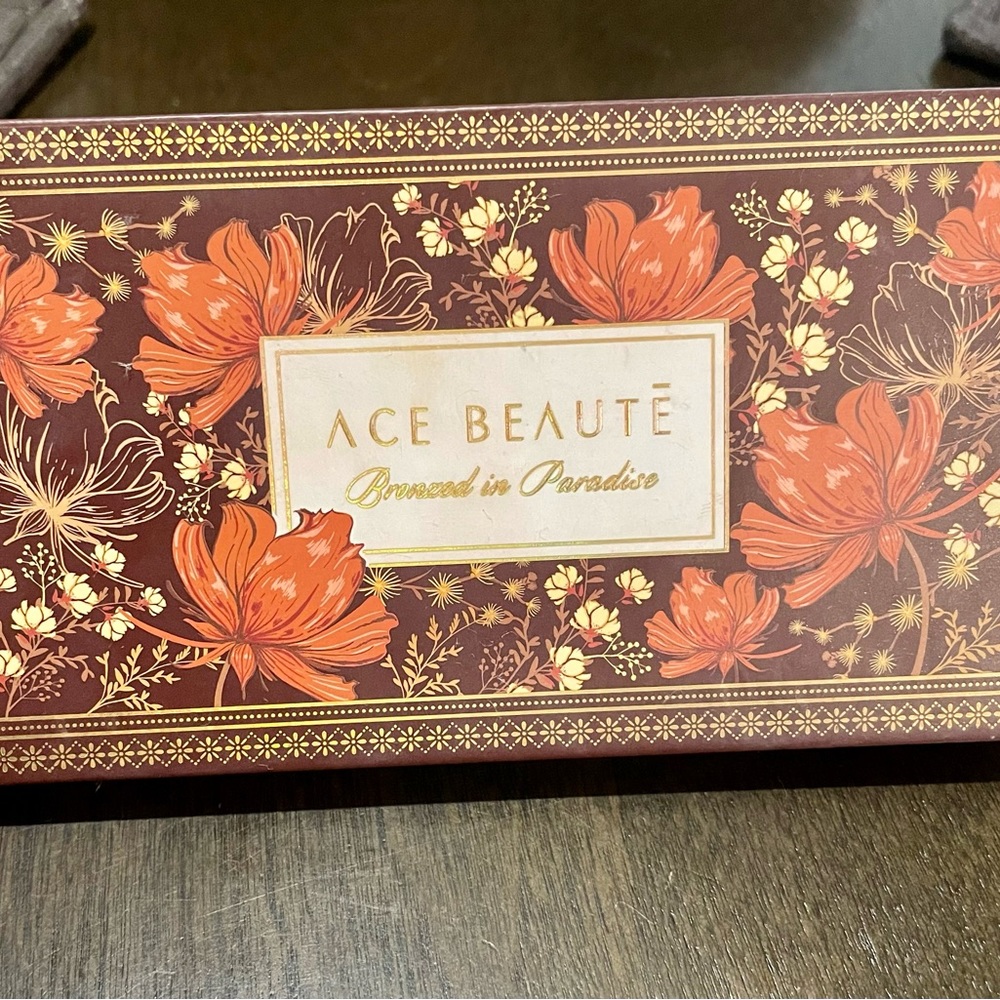 Beautiful blush and bronzer palette